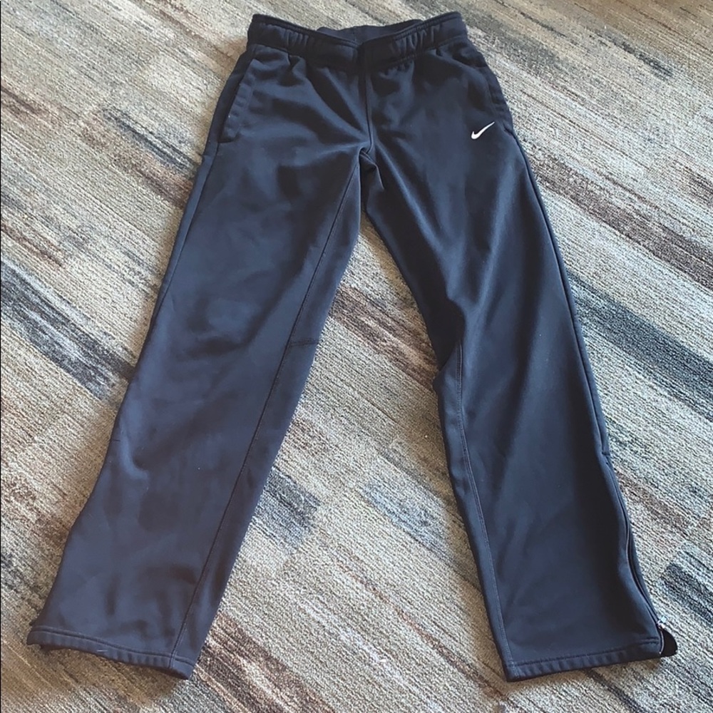 XS Nike Therma Fit Sweatpants